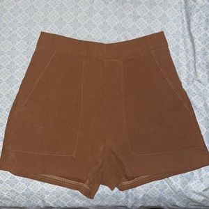 CHOCOLATE BROWN MEDIUM SHORTS